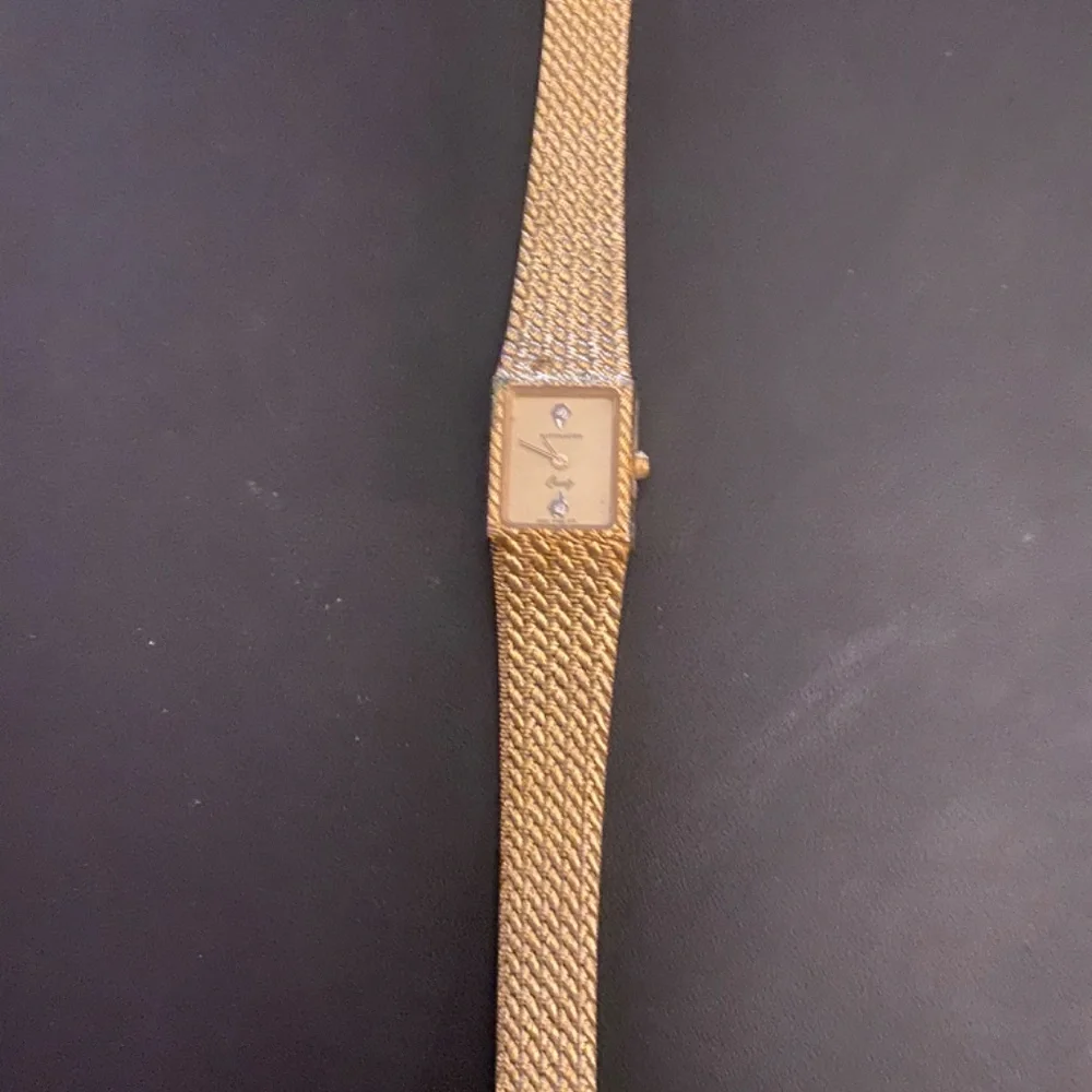 Watch - Picture 5 of 11